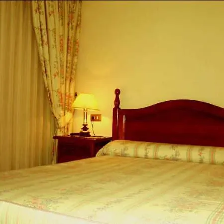 Coronas Pensjonat 3*