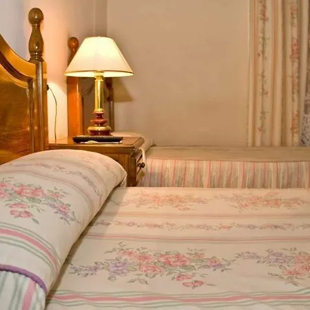 Coronas Guest house 3*