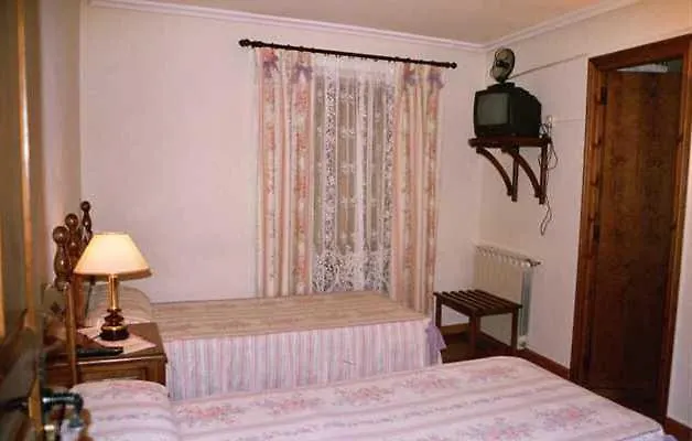 ゲストハウス Coronas ソス・デル・レイ・カトリコ